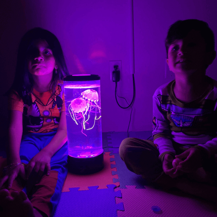 LED-Quallenlampe – Realistisches Lichtdekor für Entspannung und Atmosphäre