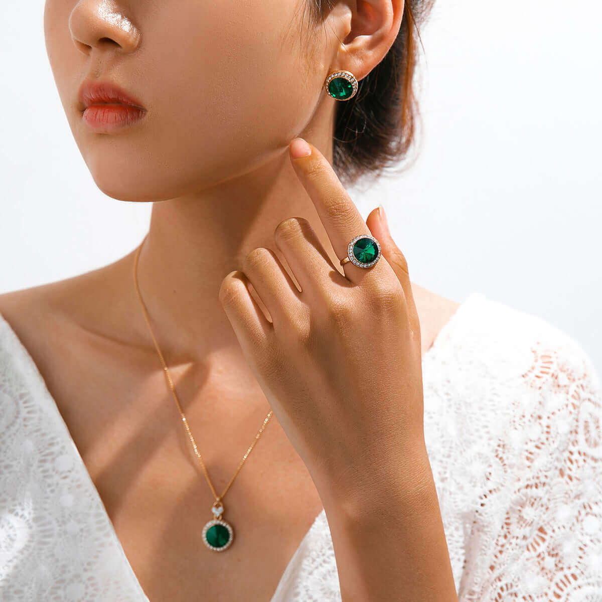 Fashion Simple Water Brick Round Emerald Jewelry Suit